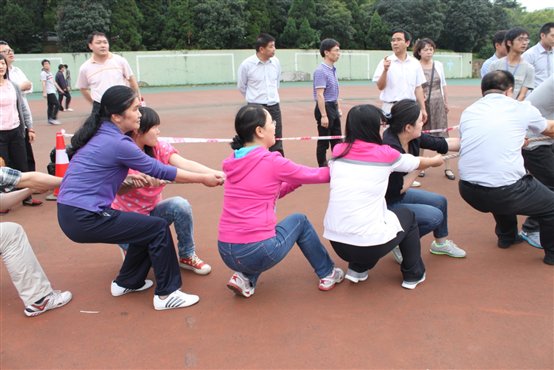 说明: F:\足球欧洲杯视频\201305教职工拔河赛\IMG_8356.JPG
